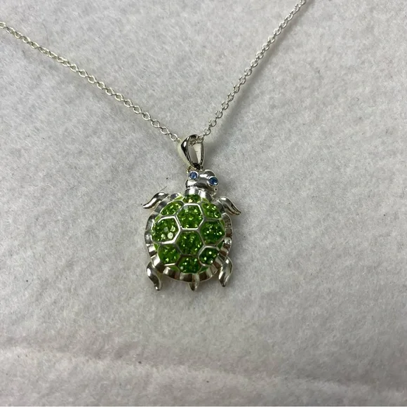 Charming Silver Plated over Brass Green Peridot Turtle Pendant Necklace 19” - Picture 4 of 13